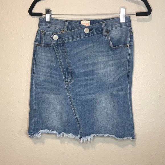 Gianni Bini Blue Denim Asymmetrical Zip Skirt - Picture 1 of 6